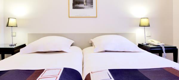 Kyriad Centre 3* Nîmes